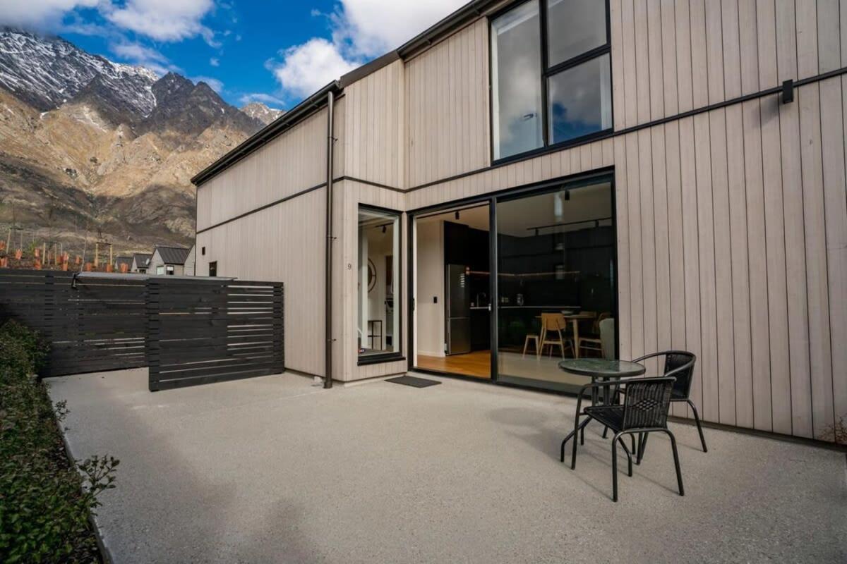 Nestled Below The Remarkables Queenstown Dış mekan fotoğraf